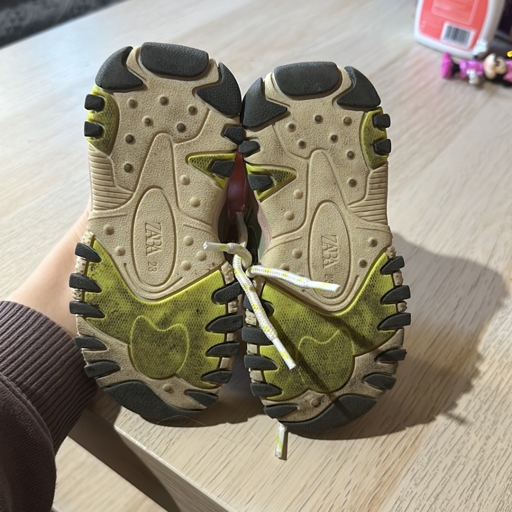 Baby Zara Toddler colorblock size 23 sneaker shoes - Picture 7 of 8